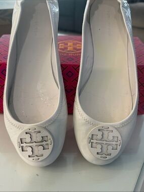 Tory Burch White Patent Logo Round-Toe Ballet Flats